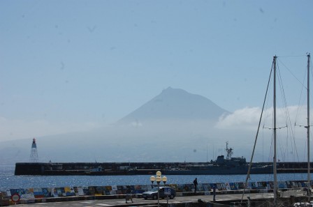 Faial - Les Açores - Pico vu de la marina